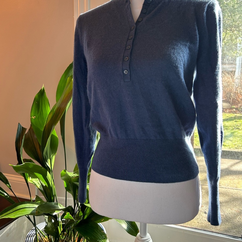 Everlane cashmere henley sweater!